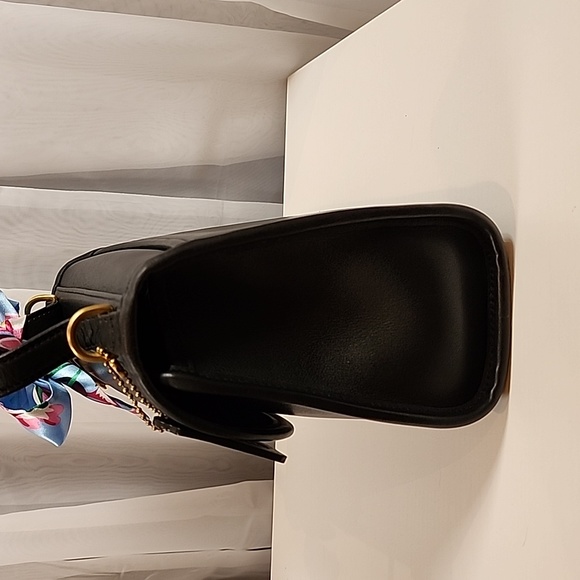 Sold Vintage Coach Regina #9983 - Picture 7 of 17